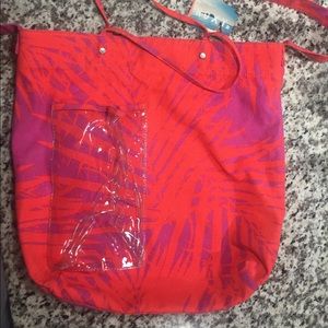 NWT Roxy Getaway Tote 🌴